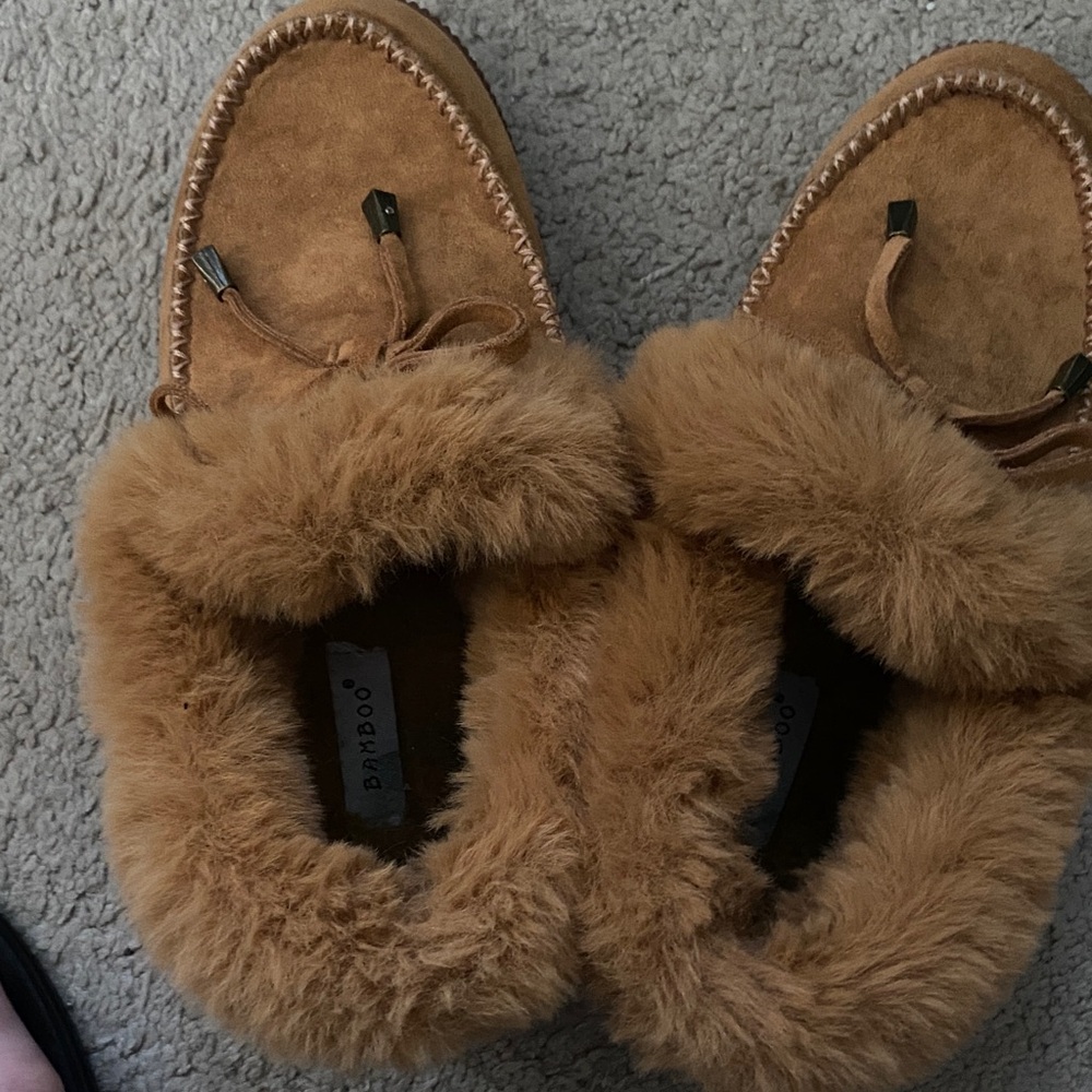 Cozy Faux Fur Moccasin Slippers - Camel Brown